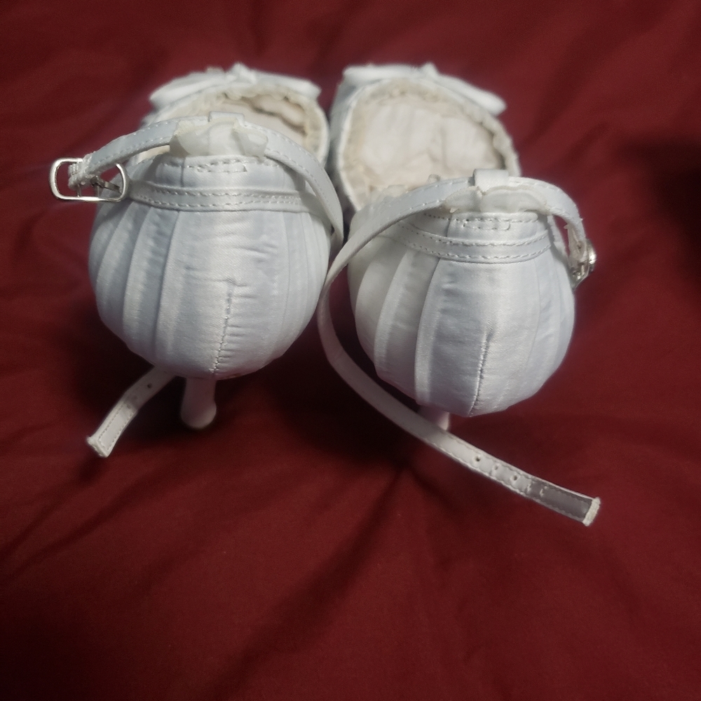 White Satin High Heels - Picture 2 of 4